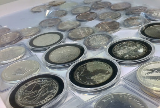 Pawn Shop «Pine Ridge Pawn & Jewelry», reviews and photos, 2033 Pine Ridge Rd #4, Naples, FL 34109, USA