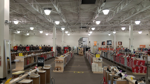 Shoe Store «DSW Designer Shoe Warehouse», reviews and photos, 314 Marketplace Mile, Plainfield, IN 46168, USA