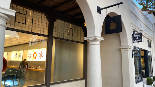 Apple State Street image