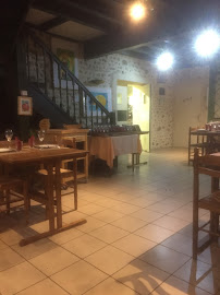 Atmosphère du Restaurant français Hostellerie Du Bourg d'Hem à Le Bourg-d'Hem - n°6