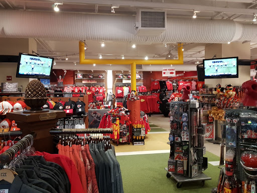 Sports memorabilia store Independence