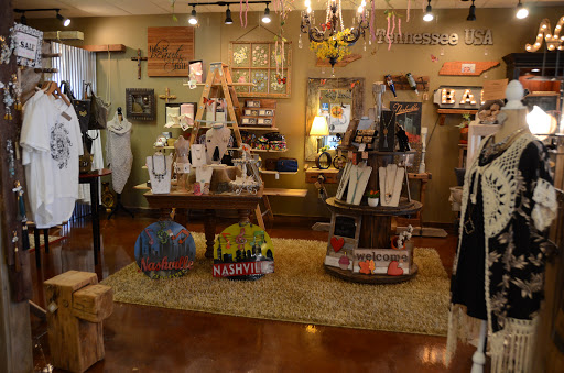 Gold Dealer «Gold & Co Boutique», reviews and photos, 387 W Main St A, Hendersonville, TN 37075, USA