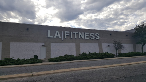 Gym «LA Fitness», reviews and photos, 455 Park Ave, Lindenhurst, NY 11757, USA