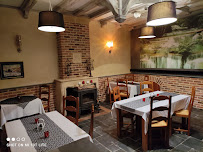 Atmosphère du Restaurant L'Auberge Du Saint Louis à Boult-aux-Bois - n°1