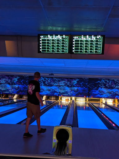 Bowling Alley «Lucky Strike Lanes», reviews and photos, 1904 S Anderson St, Elwood, IN 46036, USA