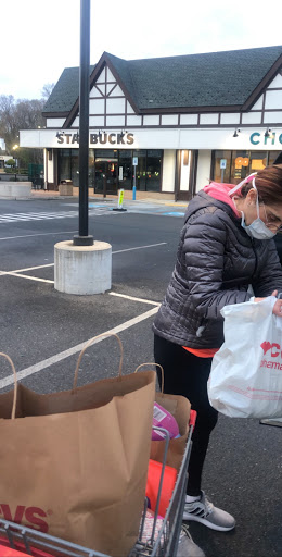 Shopping Mall «Golden Horseshoe Shopping Center», reviews and photos, 1088 Wilmot Rd, Scarsdale, NY 10583, USA