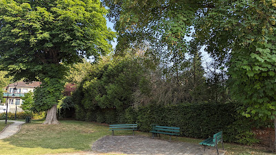 Parc de la mairie à Parmain