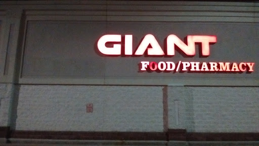 Grocery Store «Giant Food Stores», reviews and photos, 993 Wayne Ave, Chambersburg, PA 17201, USA