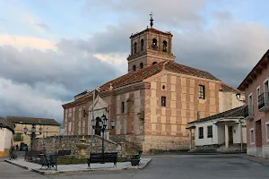 Iglesia de Santiago Apóstol image