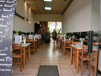 Atmosphère du Restaurant de spécialités d'Afrique du Nord Restaurant Planète à Marseille - n°5