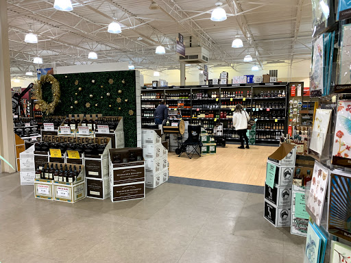 Liquor Store «Liquor Barn», reviews and photos, 2625 Scottsville Rd, Bowling Green, KY 42104, USA