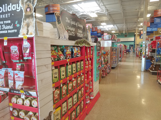 Pet Supply Store «PetSmart», reviews and photos, 6590 20th St, Vero Beach, FL 32966, USA