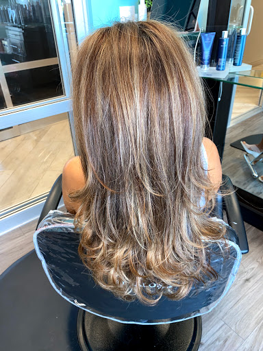 Hair Salon «Glow on main hair salon», reviews and photos, 505 N Main St, Greenville, SC 29601, USA