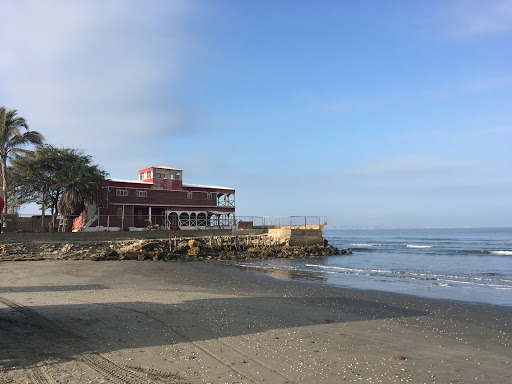 PLAYA LA ESMERALDA DE COLAN