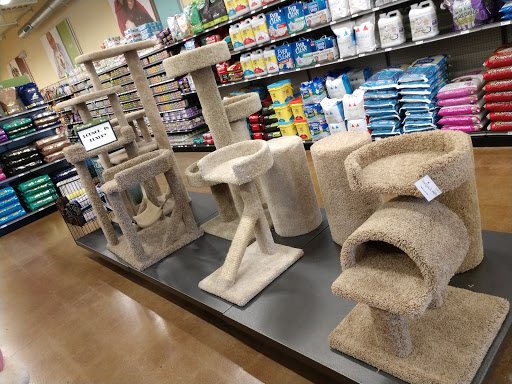 Pet Supply Store «PetPeople», reviews and photos, 1300 E 86th St, Indianapolis, IN 46240, USA