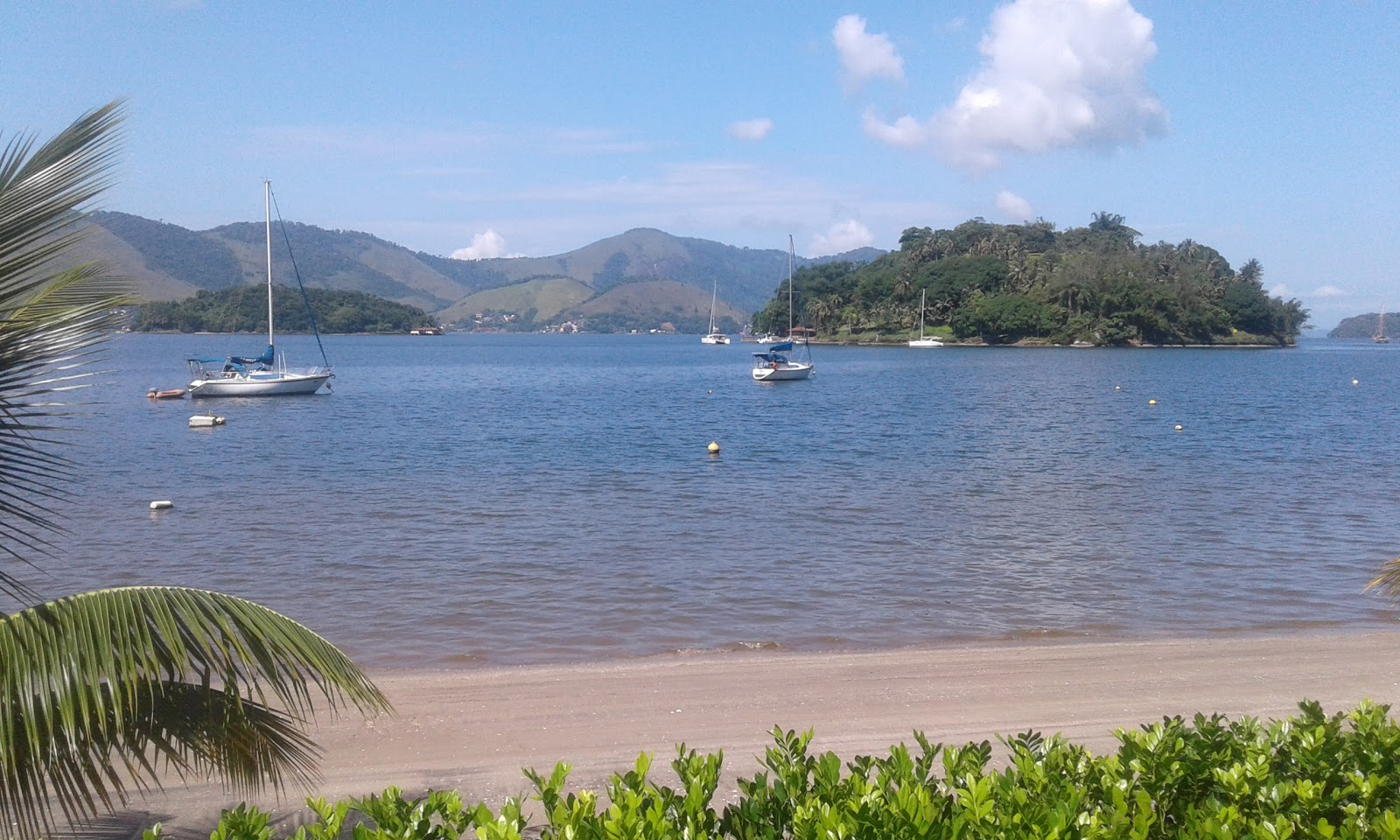 Foto de Praia do Moleque com baía espaçosa