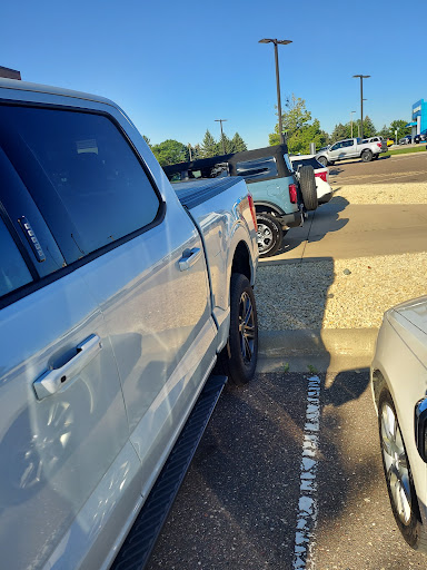 Car Dealer «Metropolitan Ford of Eden Prairie», reviews and photos, 12477 Plaza Dr, Eden Prairie, MN 55344, USA