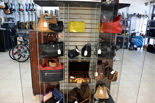 Loan Agency «Gold Pawn City», reviews and photos, 912 N Dixie Hwy, Boca Raton, FL 33432, USA