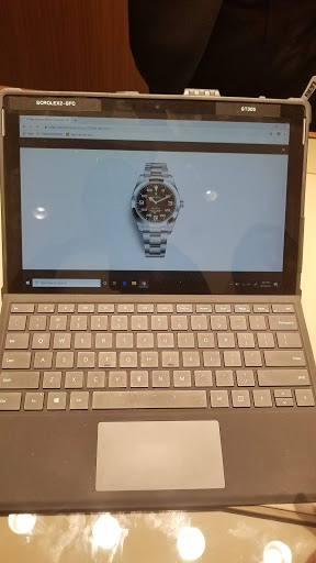 Computer Store «Apple Somerset», reviews and photos, 2800 W Big Beaver Rd, Troy, MI 48084, USA