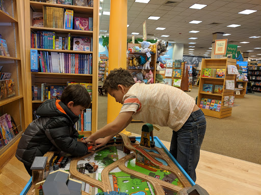 Barnes & Noble image