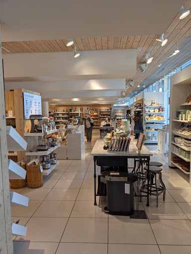 Furniture Store «Crate and Barrel», reviews and photos, 301 Santana Row, San Jose, CA 95128, USA