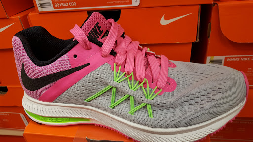 Shoe Store «Shoe Carnival», reviews and photos, 44 Indianapolis Blvd, Schererville, IN 46375, USA