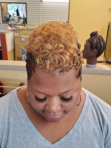 Barber Shop «Beechmont Barber Shop & Salon», reviews and photos, 390 Beechmont Dr, Newport News, VA 23608, USA