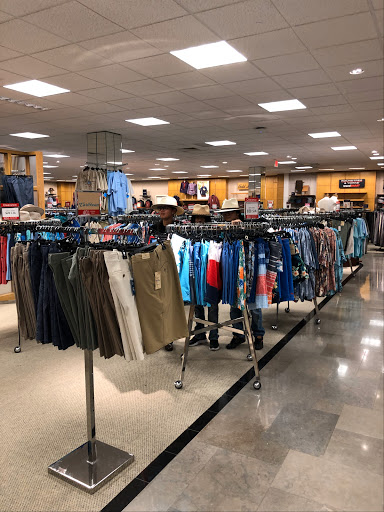 Shopping Mall «Lynnhaven Mall», reviews and photos, 701 Lynnhaven Pkwy, Virginia Beach, VA 23452, USA