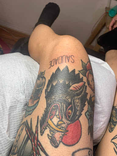 Tattoo Shop «Broken Art Tattoo», reviews and photos, 2400 Hyperion Ave, Los Angeles, CA 90027, USA