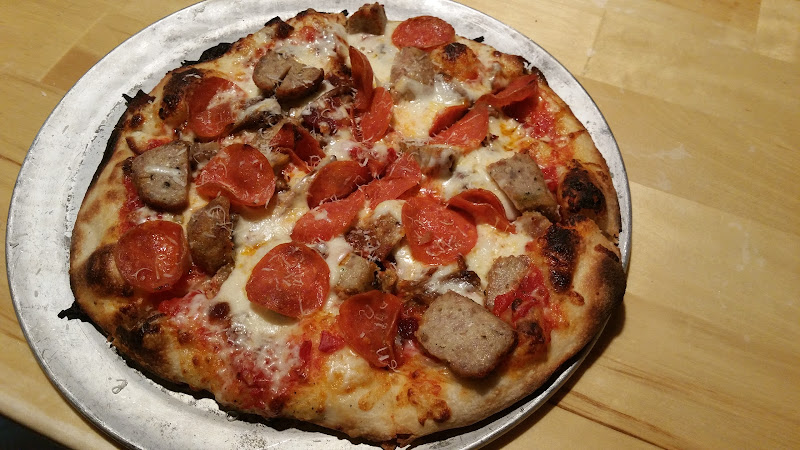 #1 best pizza place in Hampton - Venture Kitchen & Bar