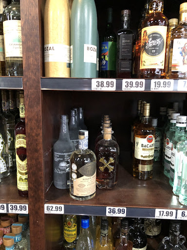 Wine Store «Village Wine Shop», reviews and photos, 15228 E Jefferson Ave, Grosse Pointe Park, MI 48230, USA