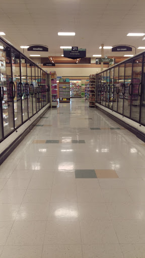 Grocery Store «Kroger», reviews and photos, 1751 Patrick Dr, Burlington, KY 41005, USA