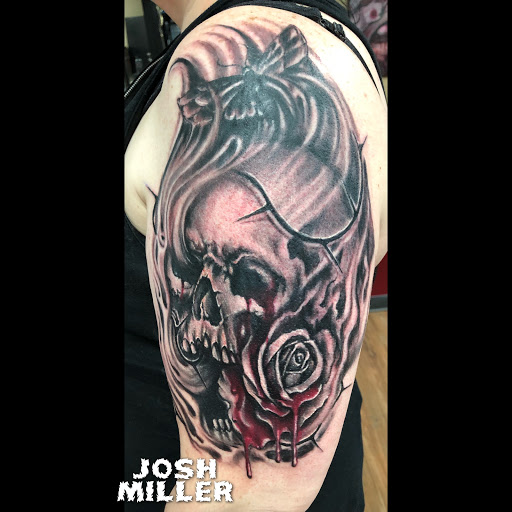 Tattoo Shop «Thriller Ink», reviews and photos, 707 N Reynolds Rd, Toledo, OH 43615, USA