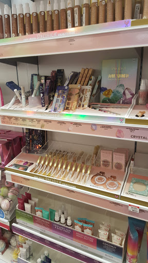 Cosmetics Store «Ulta Beauty», reviews and photos, 12771 Towne Center Dr, Cerritos, CA 90703, USA