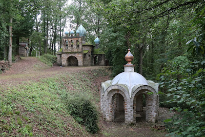 Skit du Saint-Esprit à Le Mesnil-Saint-Denis