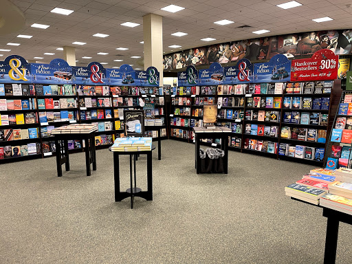 Book Store «Barnes & Noble», reviews and photos, 270 Buckland Hills Dr #1024, Manchester, CT 06040, USA