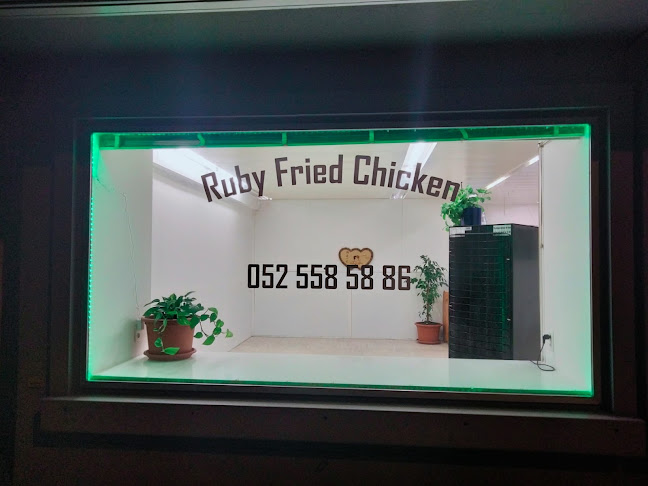 Kommentare und Rezensionen über Ruby Fried Chicken
