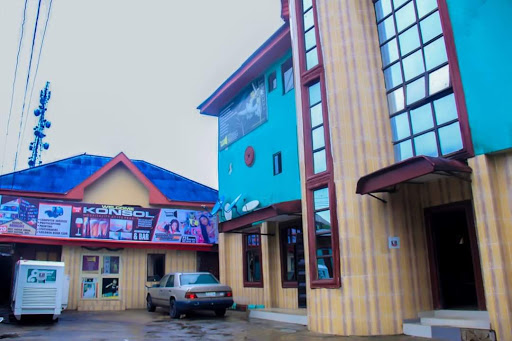 Konsol Hotel, 3 Utuk street, Akwa Ibom, Ikot Ekpene, Nigeria, Baby Store, state Akwa Ibom
