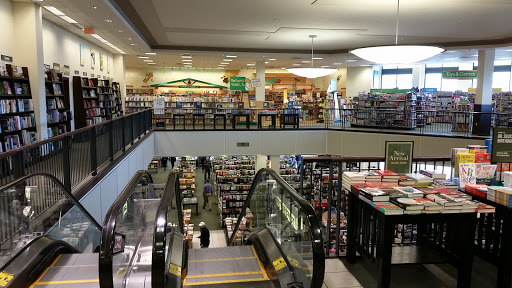 Book Store «Barnes & Noble», reviews and photos, 5959 Triangle Town Blvd, Raleigh, NC 27616, USA
