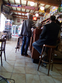 Atmosphère du Au Petit Café L'independant Le Journal D'ici. Bar restaurant à Narbonne - n°12