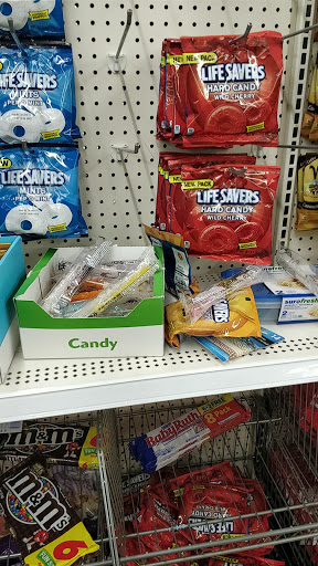 Dollar Store «Dollar Tree», reviews and photos, 886 Springfield Ave, Irvington, NJ 07111, USA