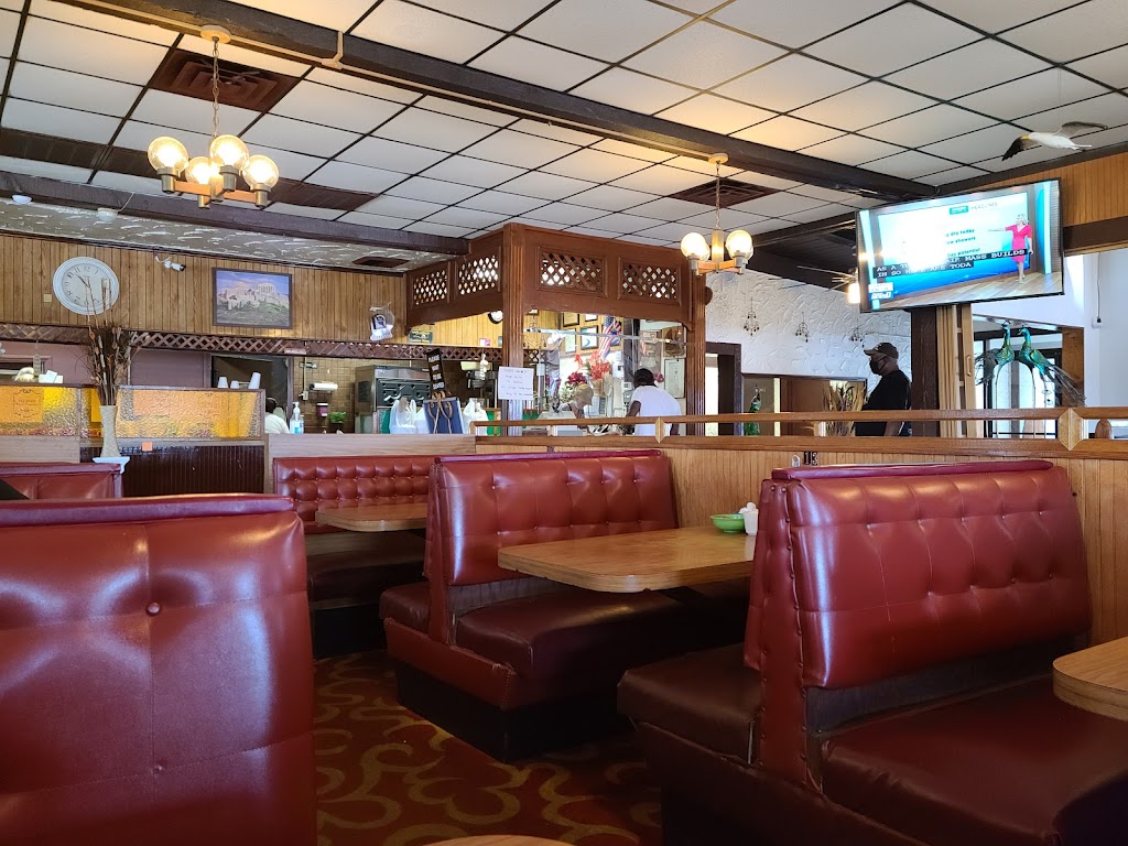 Dino's Family Restaurant 28213