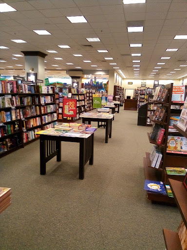 Book Store «Barnes & Noble», reviews and photos, 175 Glastonbury Blvd, Glastonbury, CT 06033, USA