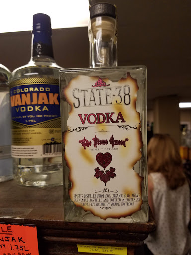 Liquor Store «Downtown Fine Spirits & Wines», reviews and photos, 103 S Wahsatch Ave, Colorado Springs, CO 80903, USA
