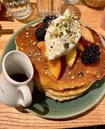 Photo n°56 de Cali Sisters à Paris ()