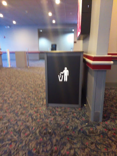 Movie Theater «Showcase Cinemas Worcester North», reviews and photos, 135 Brooks St, Worcester, MA 01606, USA