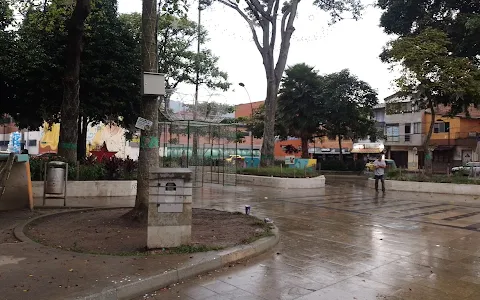 Parque Simon Bolivar Itagüí image