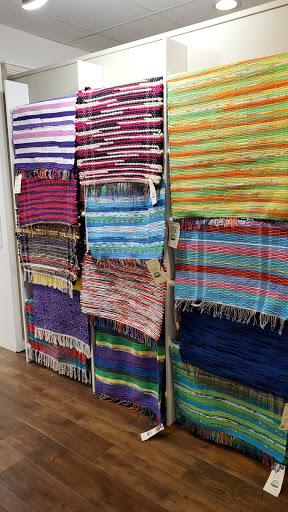 Thrift Store «Re-Uzit Shop of New Holland», reviews and photos, 707 W Main St, New Holland, PA 17557, USA