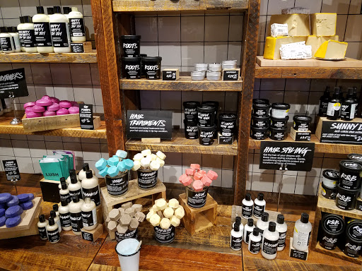 Cosmetics Store «Lush Cosmetics», reviews and photos, 7014 E Camelback Rd, Scottsdale, AZ 85251, USA