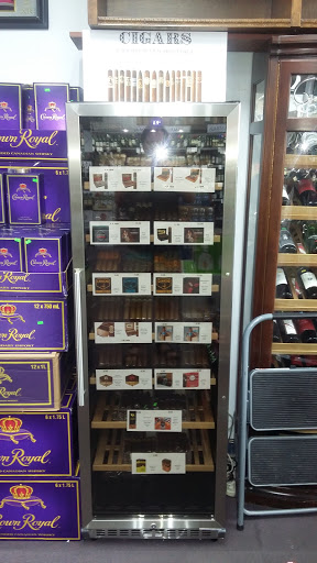 Liquor Store «Perimeter Bottle Shop», reviews and photos, 4719 Ashford Dunwoody Rd # 103, Dunwoody, GA 30338, USA